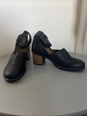 FLY London Women’s Black Leather Ankle-Strap Clog Heels Size EU 37
